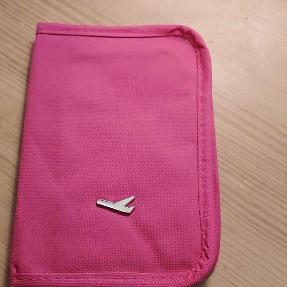 Dahlia Travel wallet passport holder Hot Pink RFID blocking - Picture 5 of 5